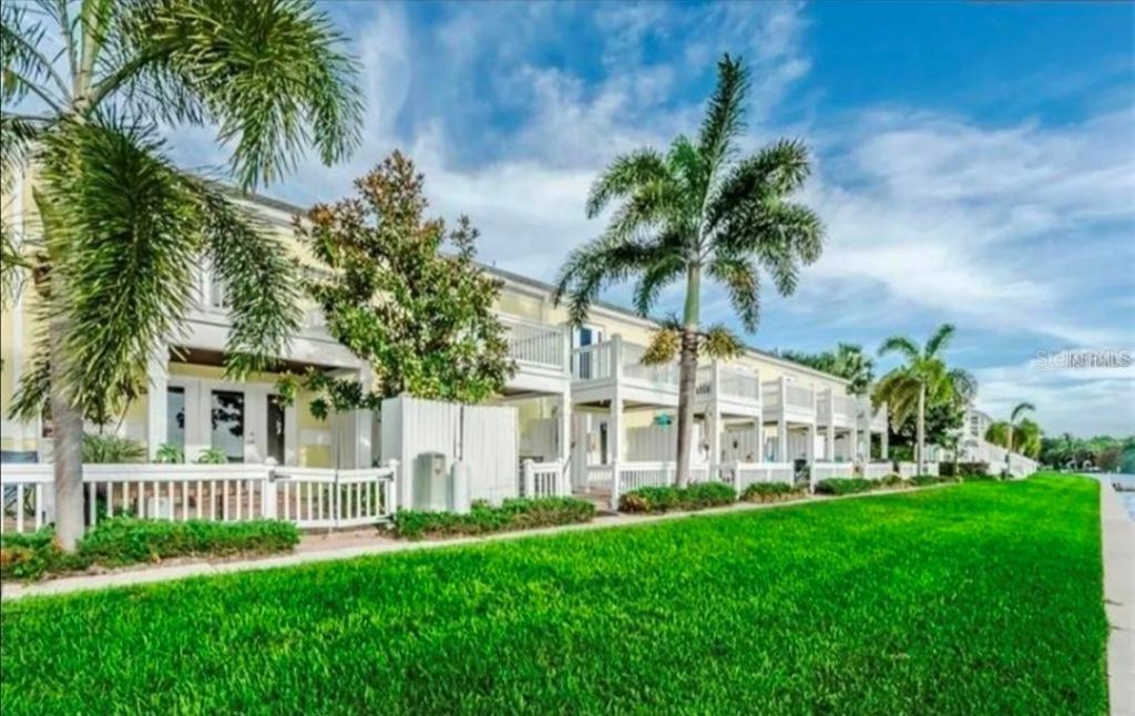 3747 Pompano Drive Se, Saint Petersburg, FL 33705 Photo
