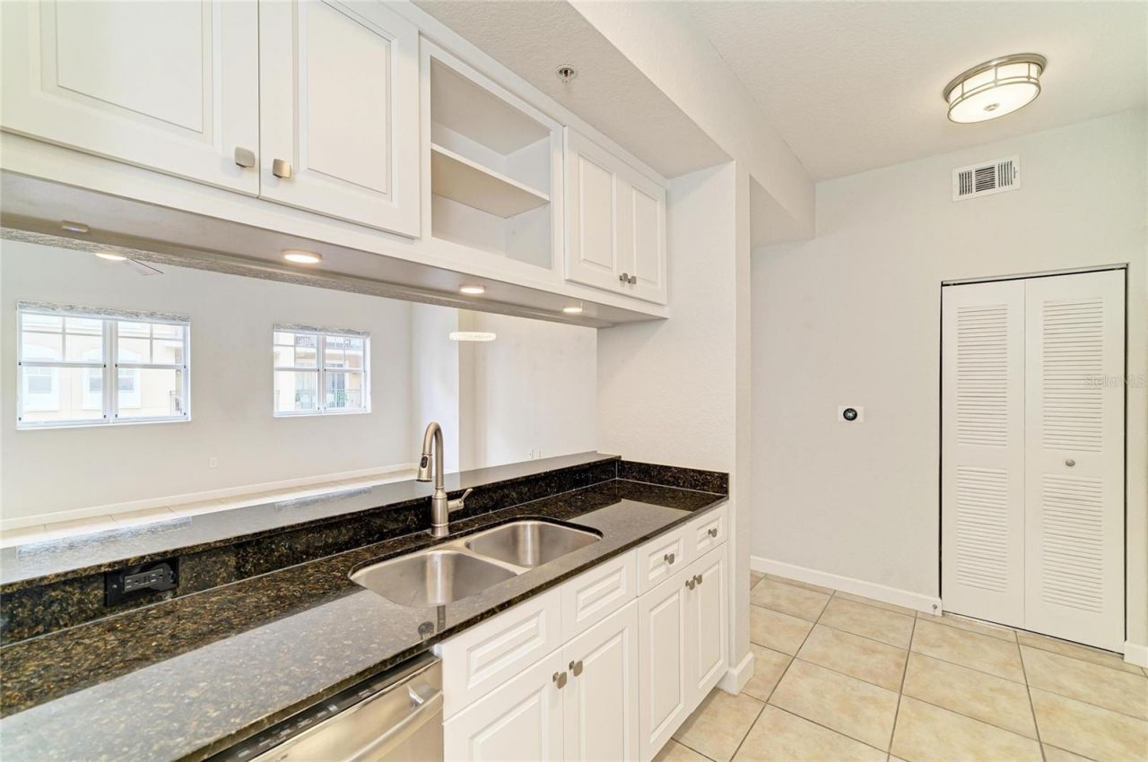 1064 N Tamiami Trail, Unit 1304, Sarasota, FL 34236 Photo
