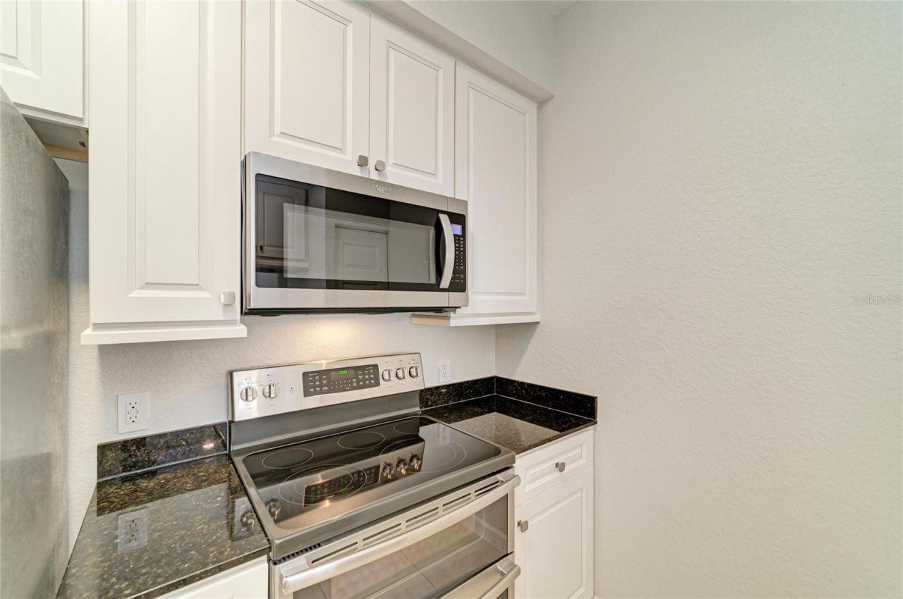 1064 N Tamiami Trail, Unit 1304, Sarasota, FL 34236 Photo