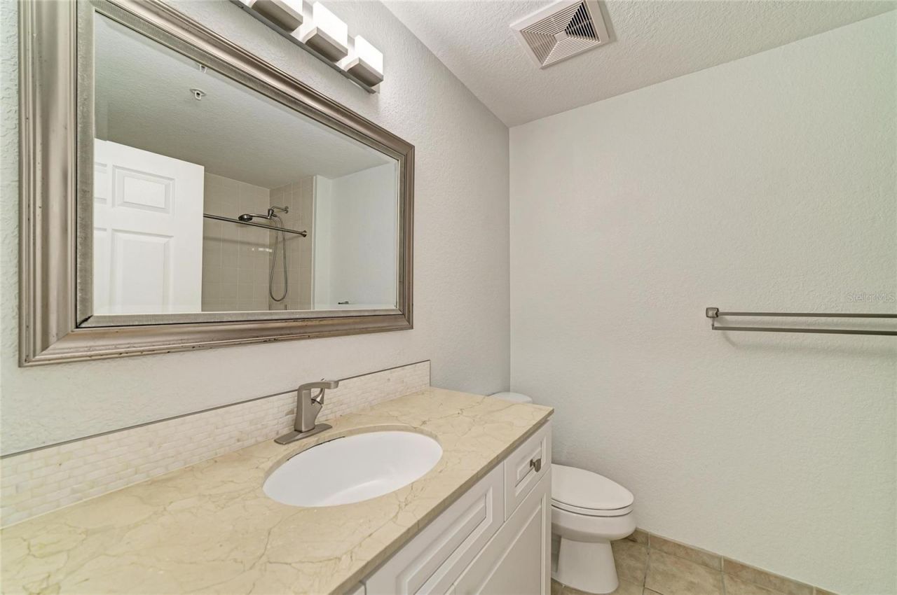 1064 N Tamiami Trail, Unit 1304, Sarasota, FL 34236 Photo