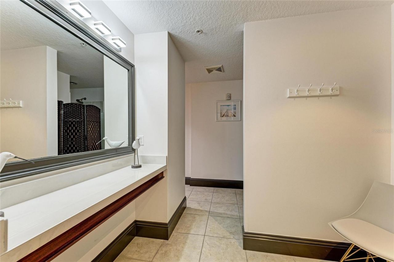 1064 N Tamiami Trail, Unit 1304, Sarasota, FL 34236 Photo