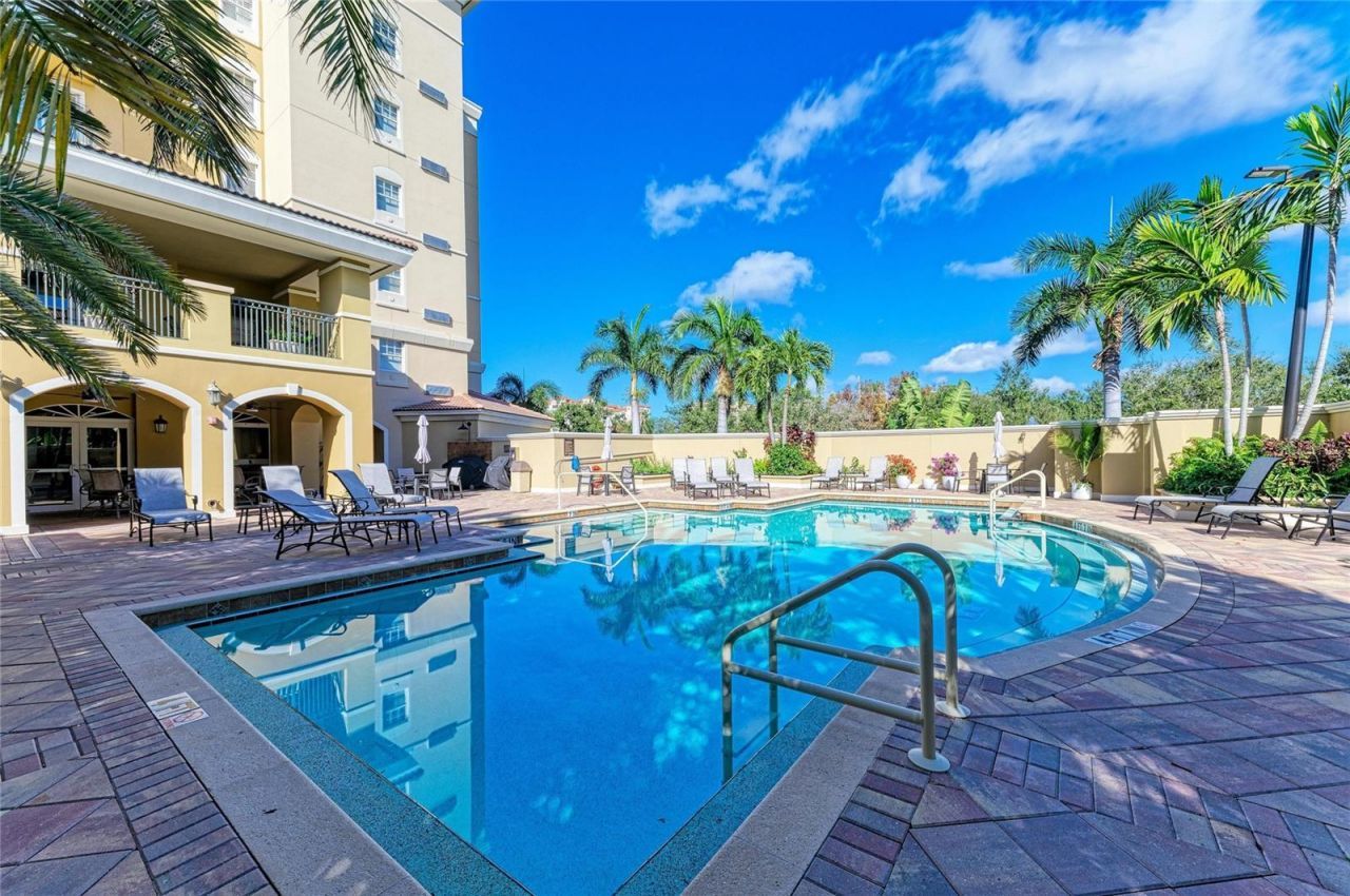 1064 N Tamiami Trail, Unit 1304, Sarasota, FL 34236 Photo