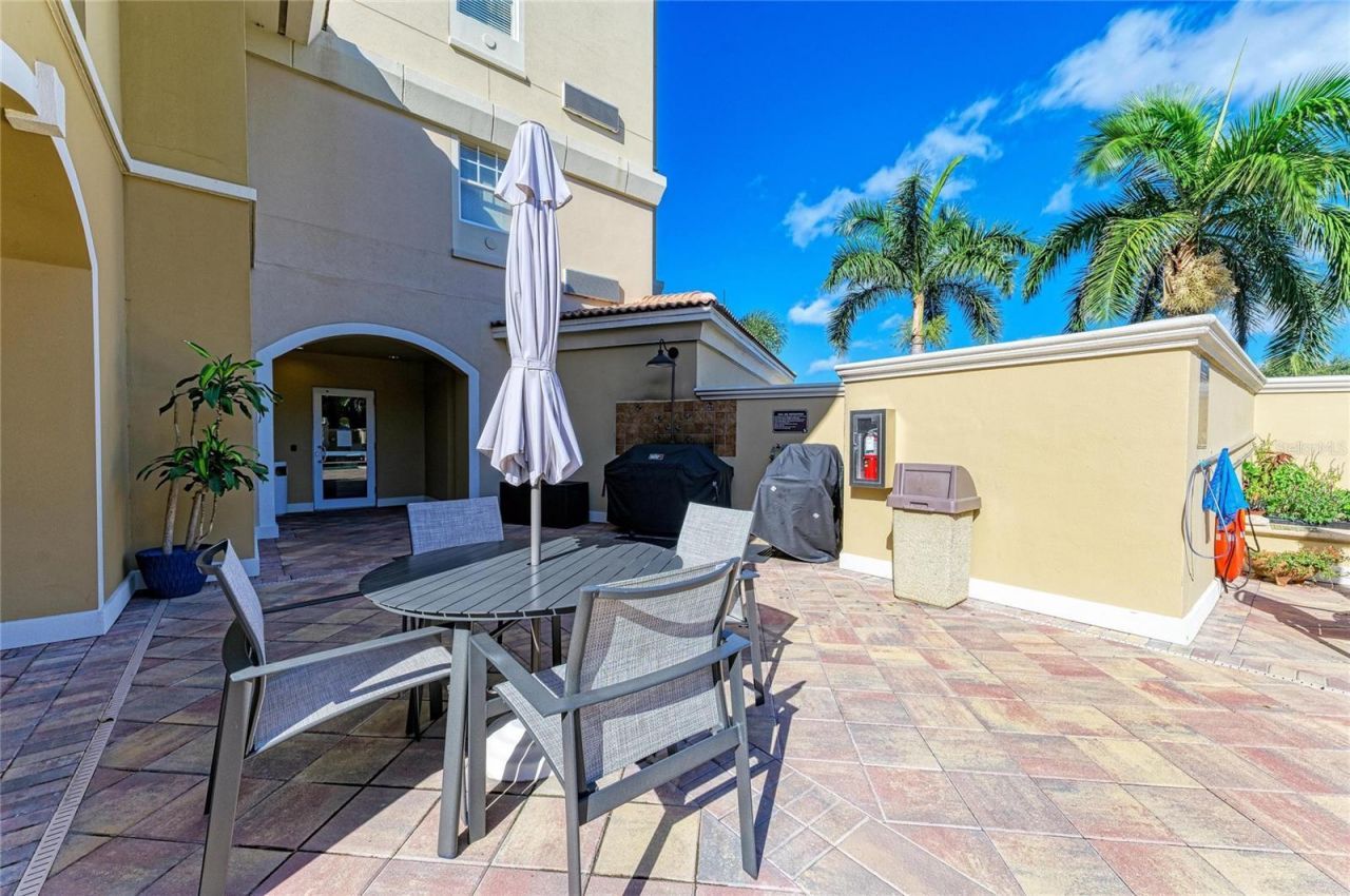 1064 N Tamiami Trail, Unit 1304, Sarasota, FL 34236 Photo