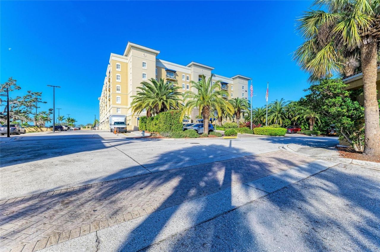 1064 N Tamiami Trail, Unit 1304, Sarasota, FL 34236 Photo