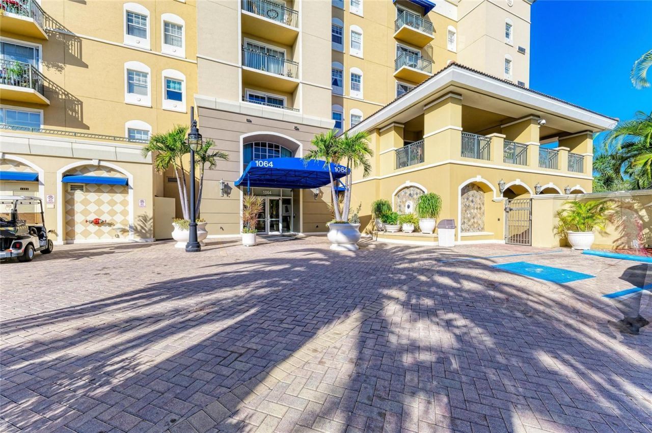 1064 N Tamiami Trail, Unit 1304, Sarasota, FL 34236 Photo