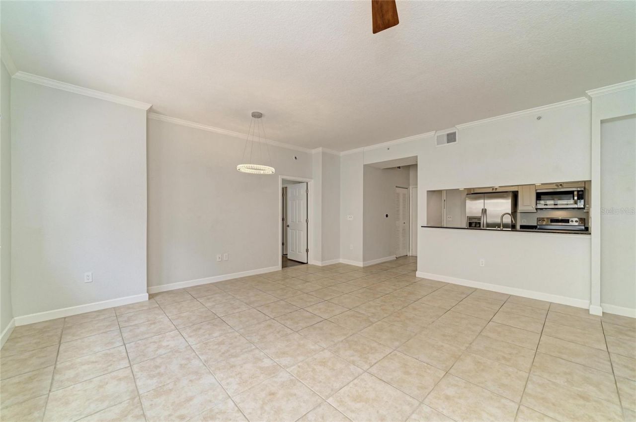 1064 N Tamiami Trail, Unit 1304, Sarasota, FL 34236 Photo