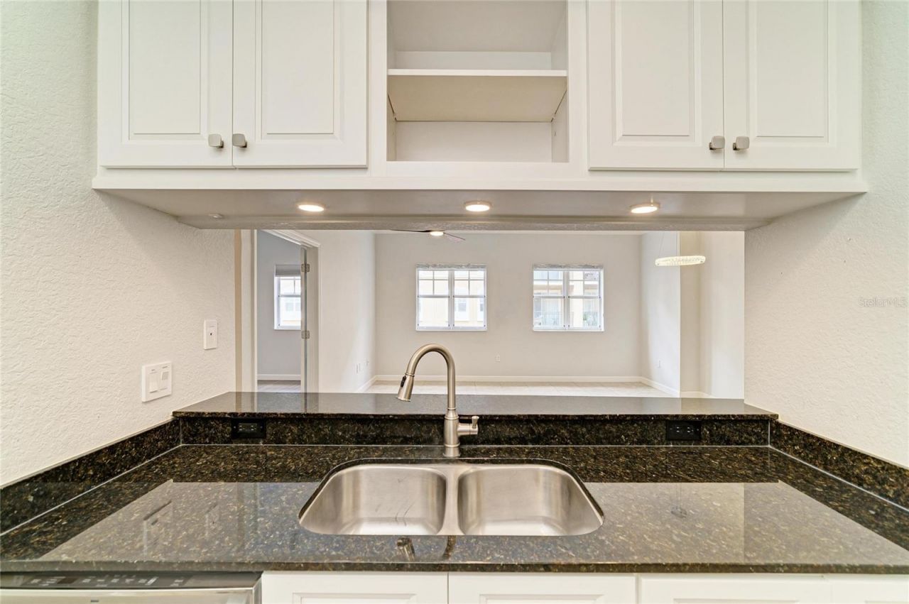 1064 N Tamiami Trail, Unit 1304, Sarasota, FL 34236 Photo