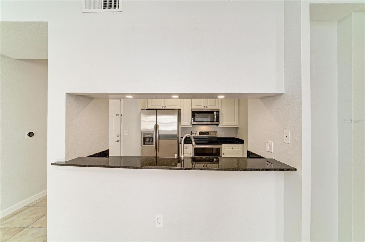 1064 N Tamiami Trail, Unit 1304, Sarasota, FL 34236 Photo