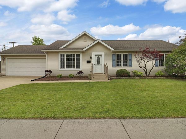 5117 58th St, Kenosha, WI 53144