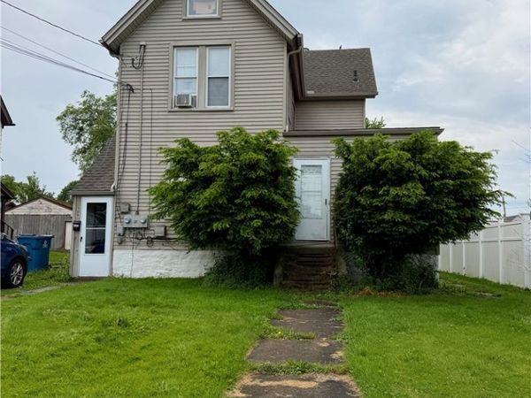 107 E 2nd Street , Girard, OH 44420