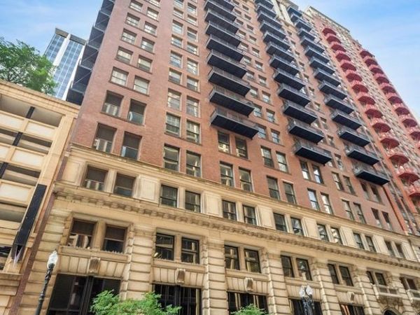 212 W Washington Street , Unit 1703, Chicago, IL 60606