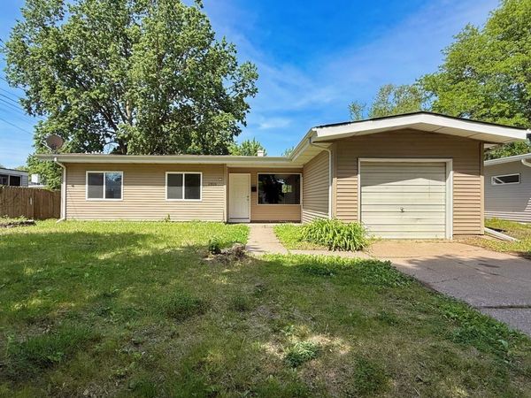 2816 Washington Street , Davenport, IA 52804