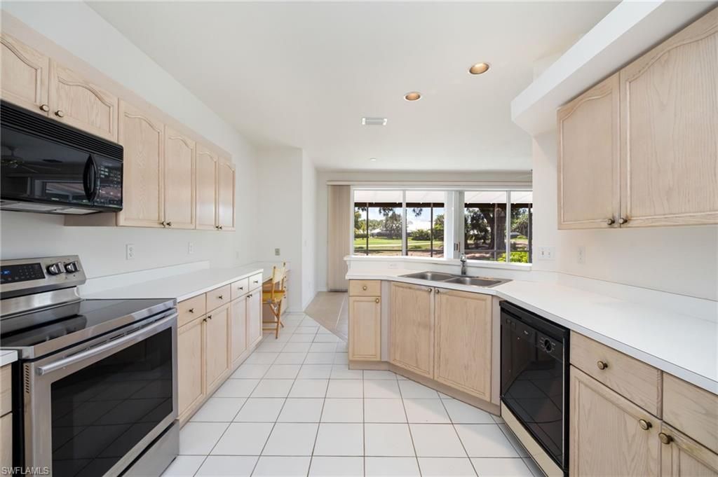 13100 Hamilton Harbour Dr, Unit G12, Naples, FL 34110 Photo