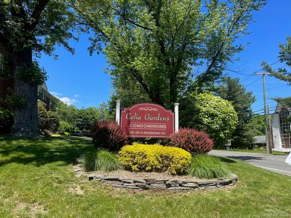 225 N Middletown Road, Unit D, Pearl River, NY 10965