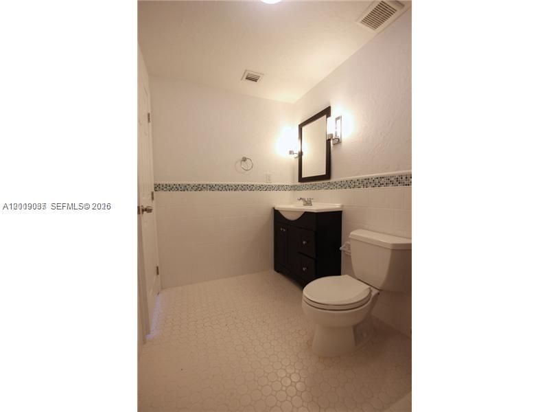 7975 Sunset Dr , Unit 7975, Miami, FL 33143 Photo