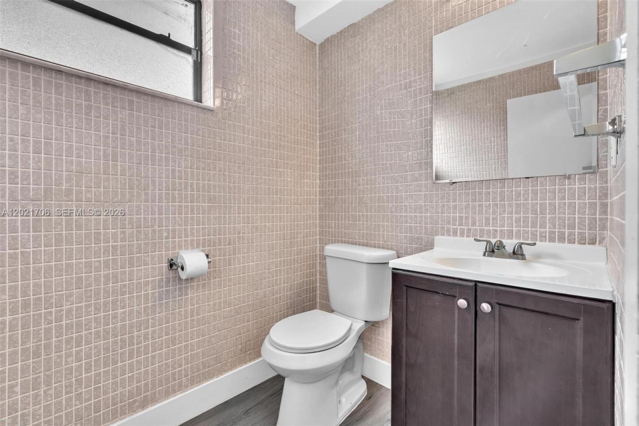 14212 NE 4th Ave , Miami, FL 33161 Photo