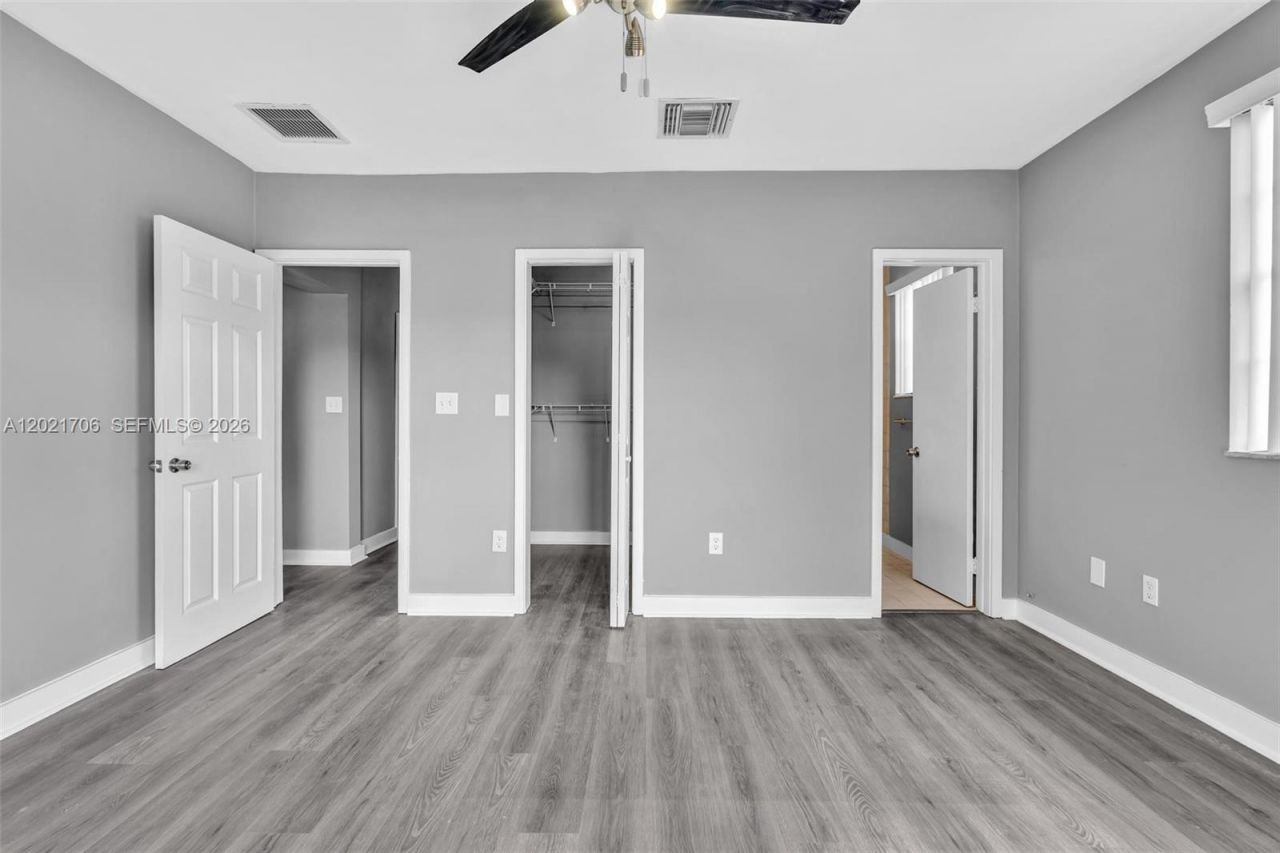 14212 NE 4th Ave , Miami, FL 33161 Photo