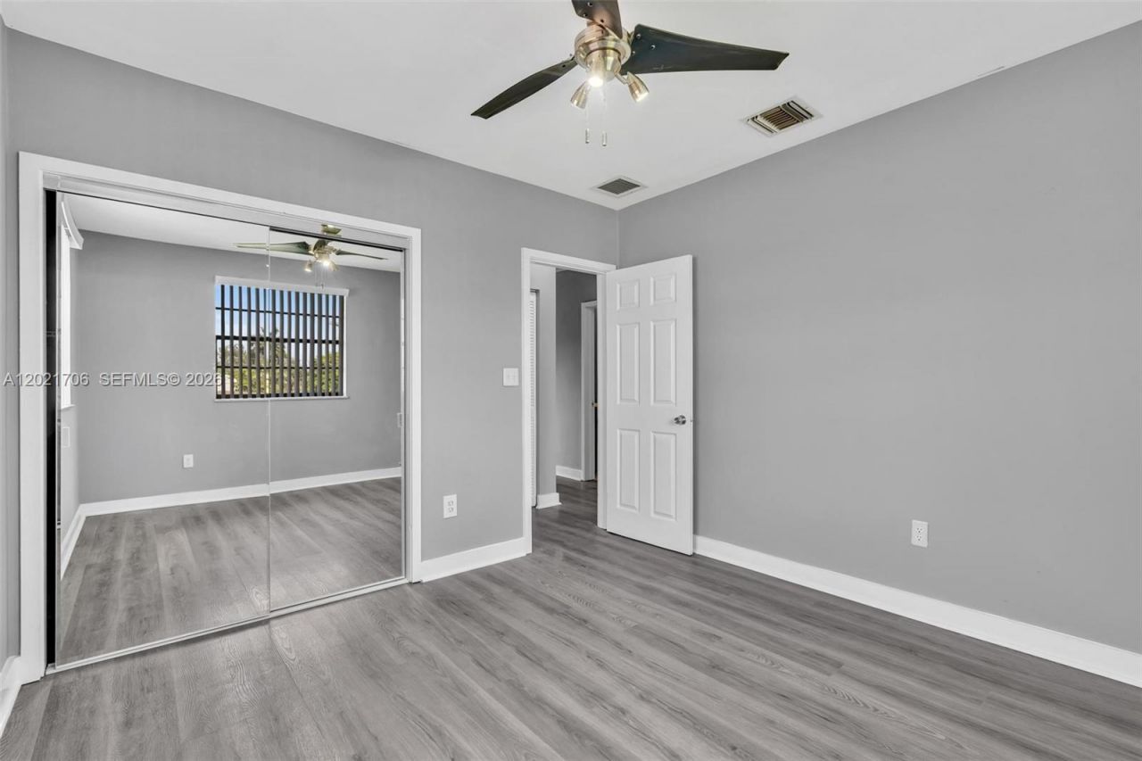 14212 NE 4th Ave , Miami, FL 33161 Photo