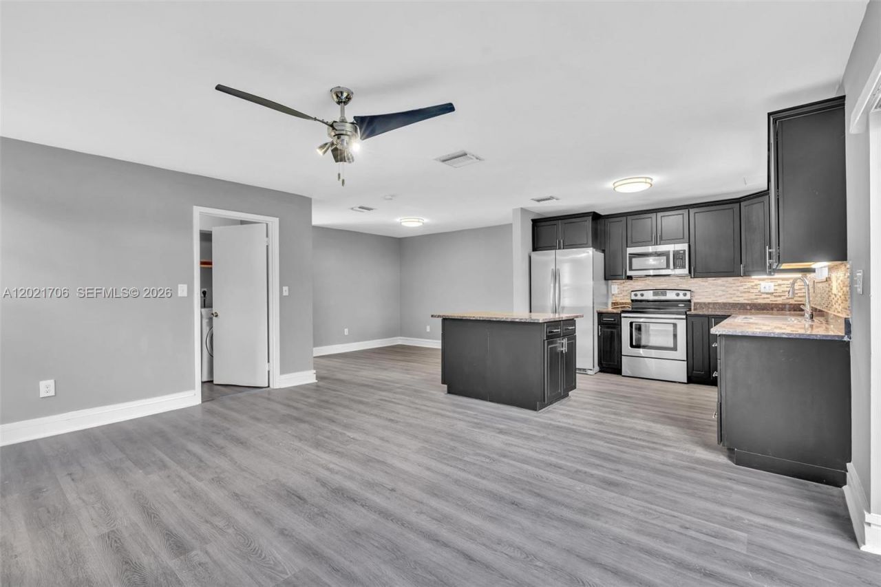 14212 NE 4th Ave , Miami, FL 33161 Photo