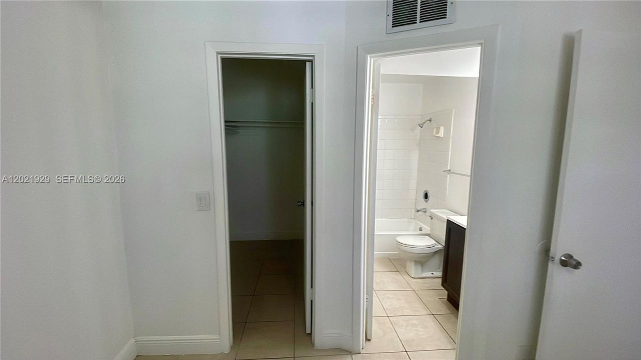 4071 NW 87th Ave , Sunrise, FL 33351 Photo