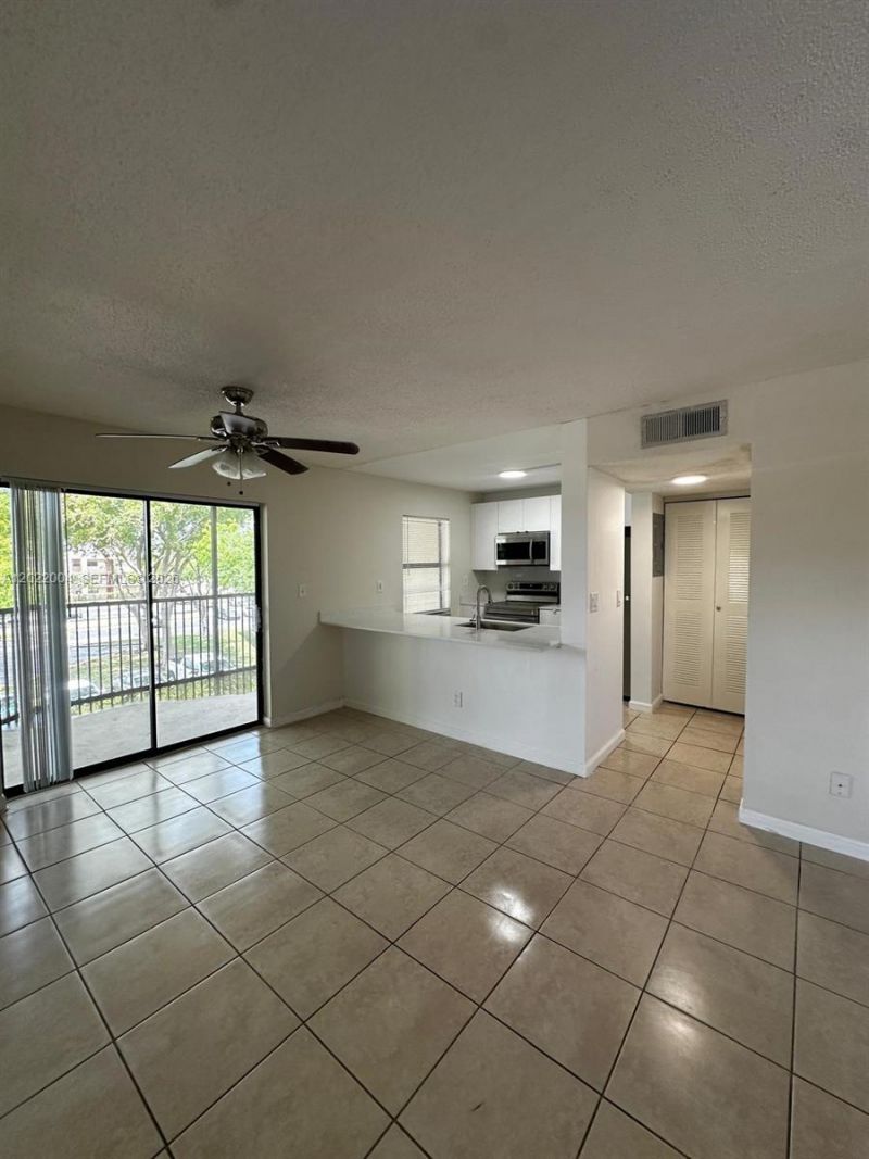 3400 Foxcroft Rd , Unit 301, Miramar, FL 33025 Photo