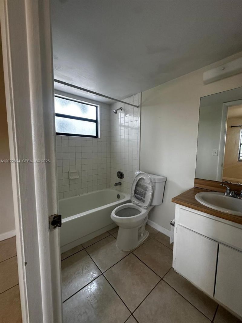 3400 Foxcroft Rd , Unit 301, Miramar, FL 33025 Photo