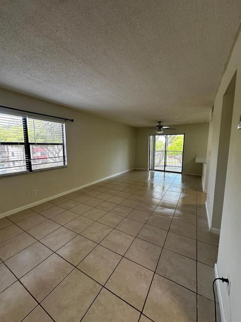 3400 Foxcroft Rd , Unit 301, Miramar, FL 33025 Photo