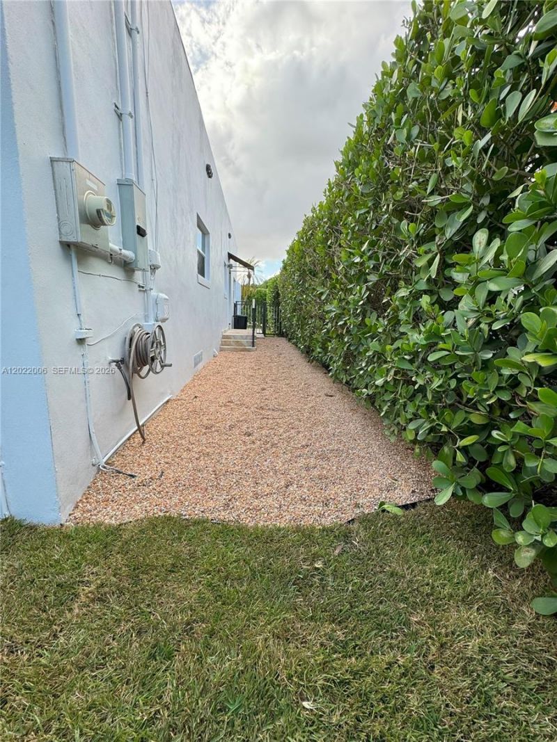 2209 Red Rd , Coral Gables, FL 33155 Photo