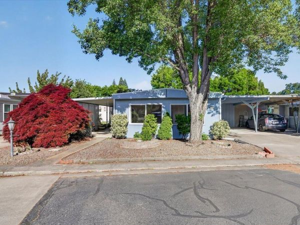 2252 Table Rock, Unit SPC 100, Medford, OR 97501