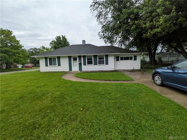 840 Brookfield Road, Kettering, OH 45429