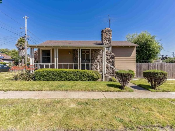 5526 Carl Ave, Richmond, CA 94804