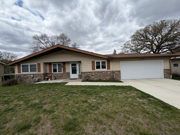 1821 Brookside Circle , Albert Lea, MN 56007