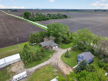 57042 & 57046 160th Avenue, West Concord, MN 55985