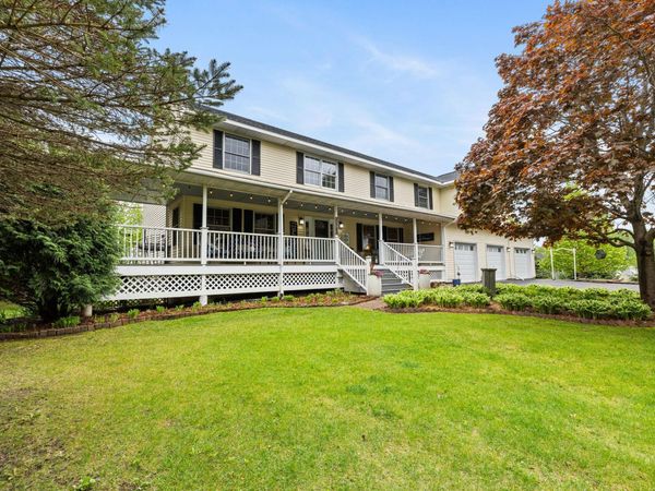 31789 Lakeway Drive NE, Cambridge, MN 55008