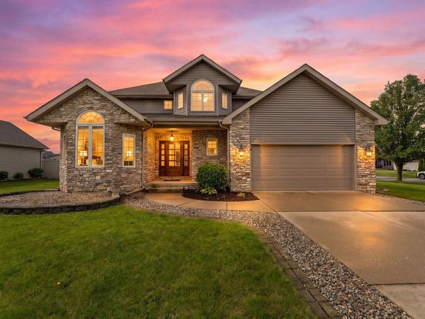 301 E 125th Avenue , Crown Point, IN 46307