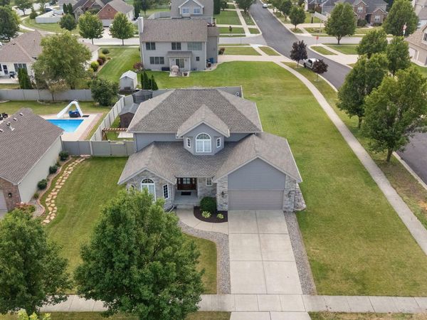 301 E 125th Avenue, Crown Point, IN 46307