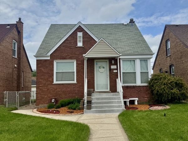 11042 S State Line Road, Chicago, IL 60617