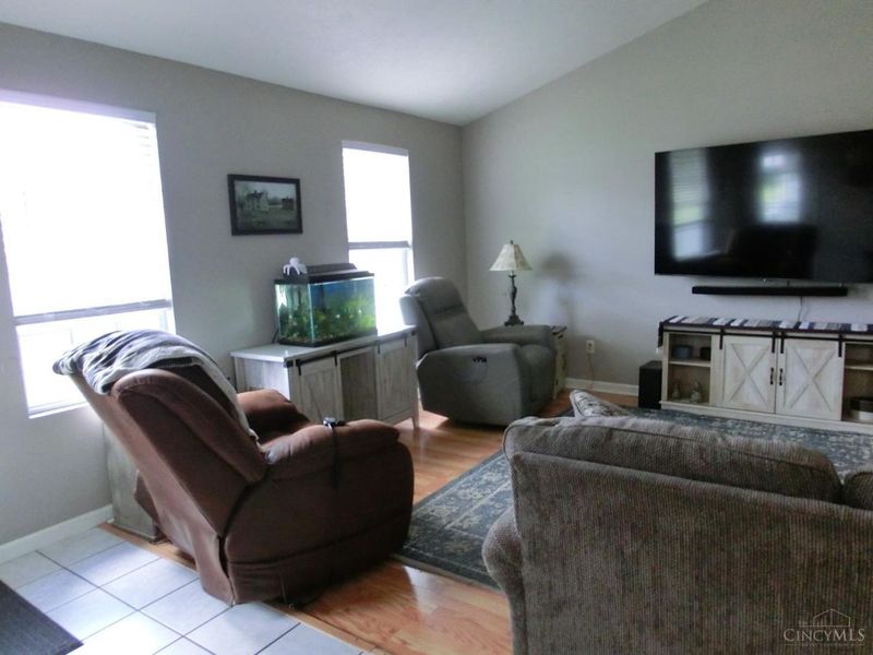 412 Dortmund Drive, Perry Twp, OH 45118 Photo 12