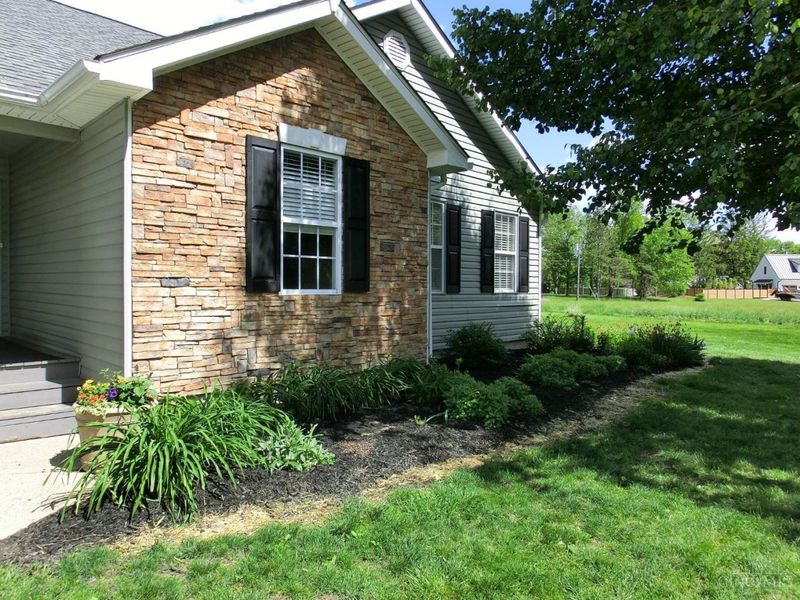 412 Dortmund Drive, Perry Twp, OH 45118 Photo 2