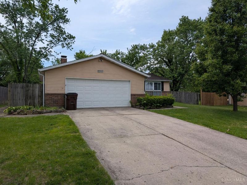 2961 Spruceway Drive, Colerain Township, OH 45251 Photo 2