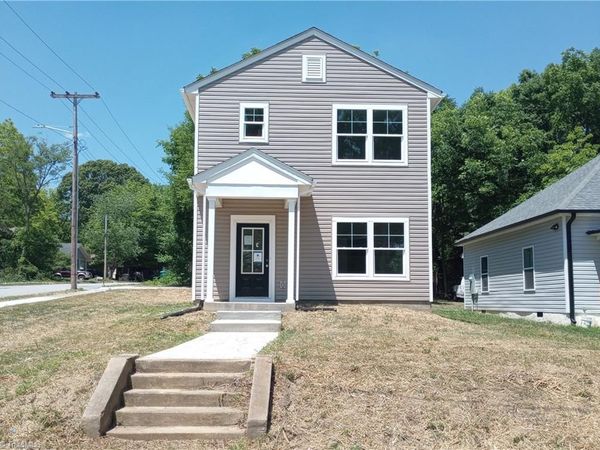 801 E Commerce Avenue , High Point, NC 27260