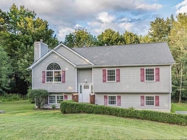 86 Maples Road, Middletown, NY 10940