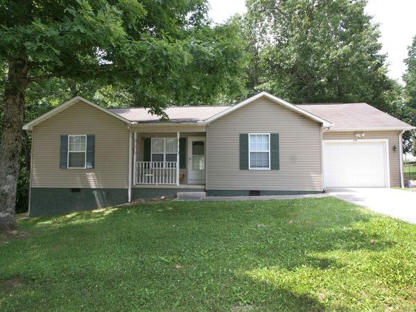 176 Grace Hill Dr , Crossville, TN 38571