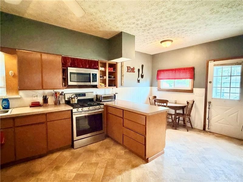 636 Bowen Street, Dayton, OH 45410 Photo 2