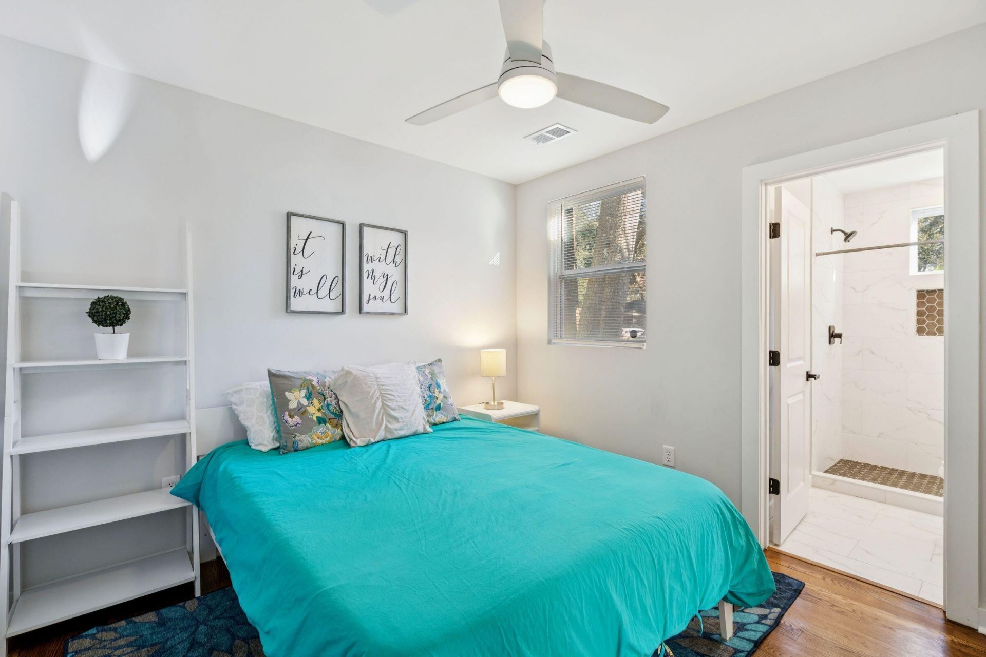 2384 Cambridge Avenue Photo 18