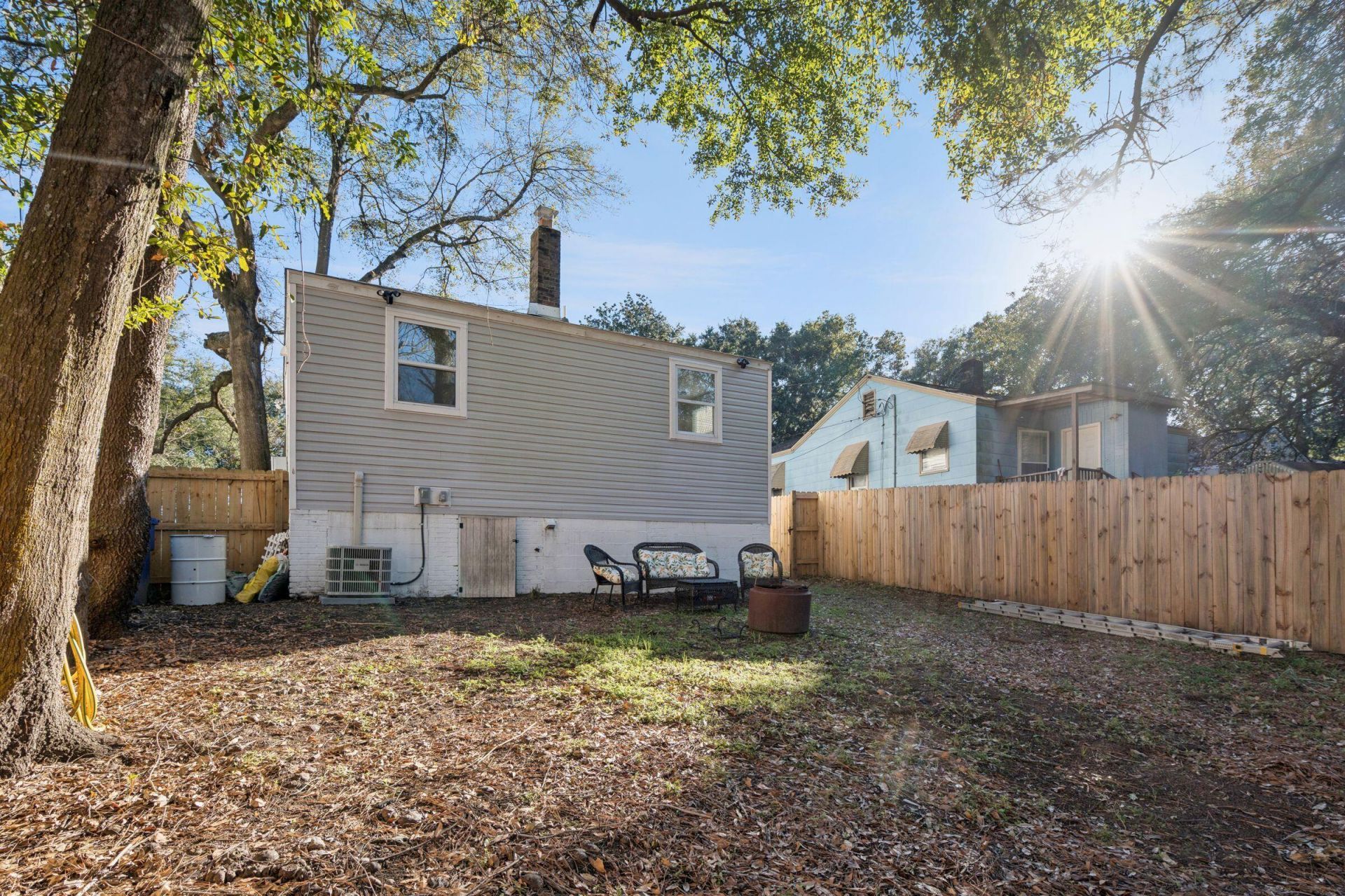 2384 Cambridge Avenue Photo 32