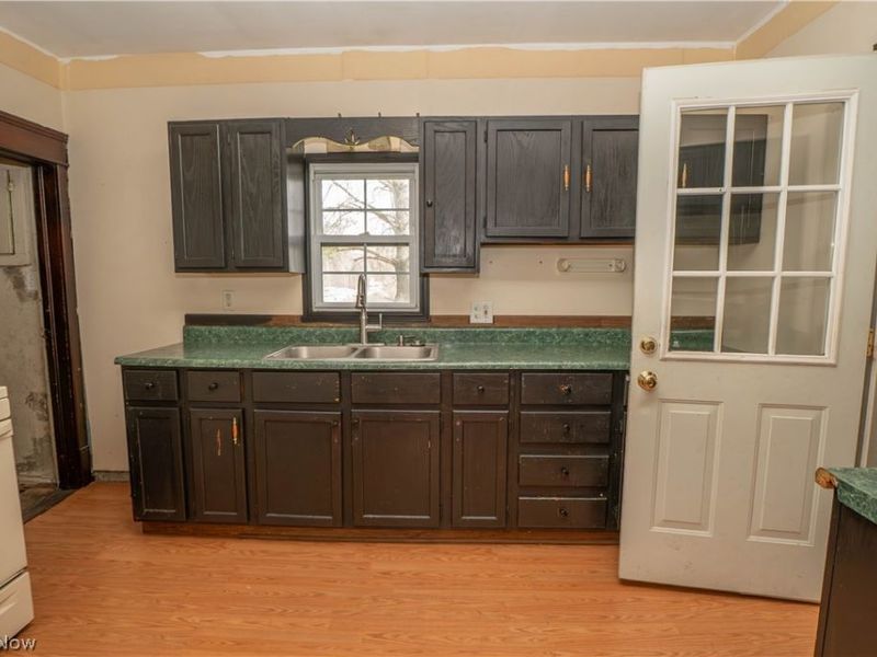 1033 Walnut Avenue , Alliance, OH 44601 Photo 10