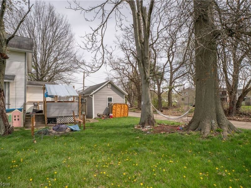 1033 Walnut Avenue , Alliance, OH 44601 Photo 29