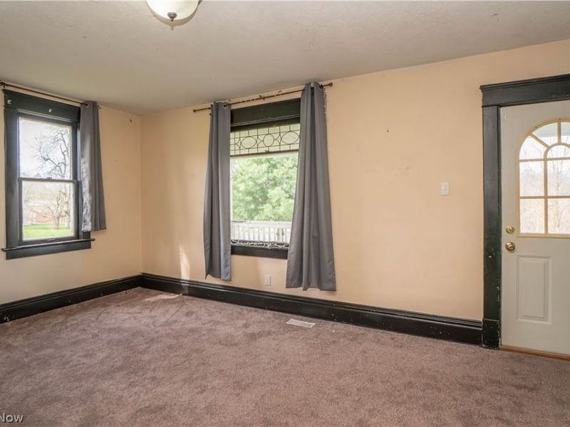 1033 Walnut Avenue , Alliance, OH 44601 Photo 5