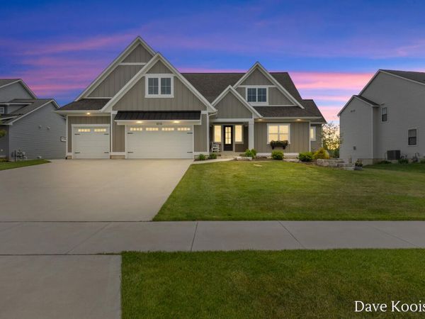 8218 Boardwalk Drive SW, Byron Center, MI 49315